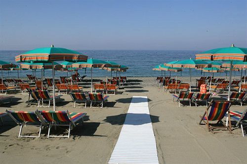 Hotel Riviera Deiva Marina Exterior photo